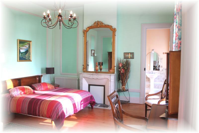 Chateau Des Saveurs Saint-Sauveur-dʼÉmalleville Rom bilde